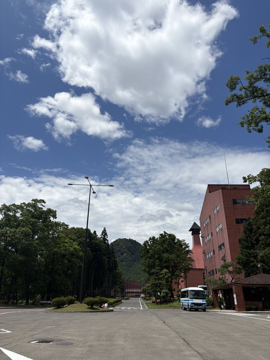 genki_4949's tweet photo. ニッカの宮城峡蒸溜所
想像以上に大きく美しく楽しかった
あんやとーー♡
#宮城峡蒸溜所
#ニッカ https://t.co/xqYQvTrVTQ