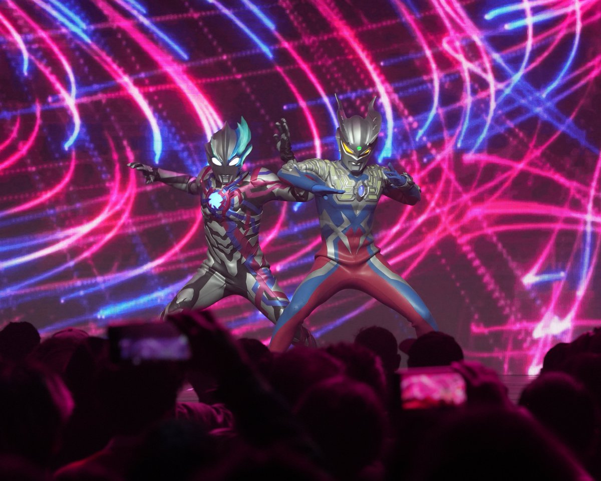 TsuburayaGlobal's tweet photo. A throwback to the last time the Ultra Heroes were in Brazil with @animefriends 💫🙌

#Ultraman https://t.co/anIi1OKVTx