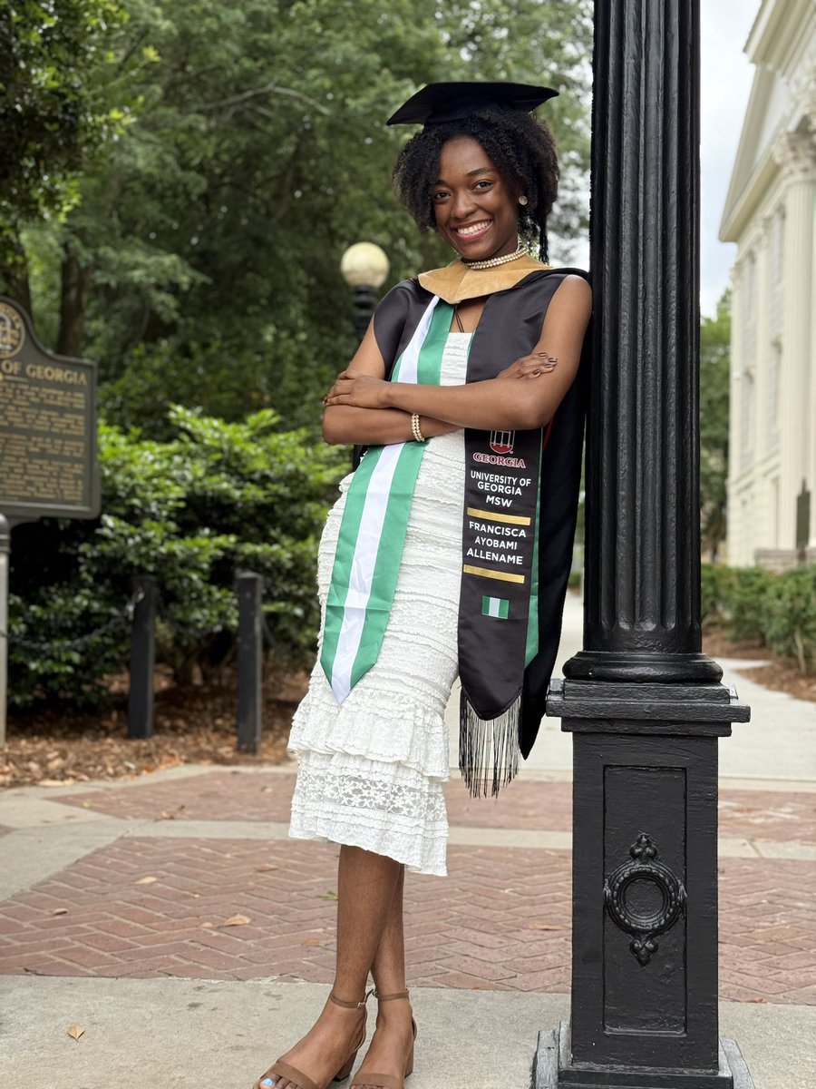 allename_'s tweet photo. https://t.co/z4kr1O4Fyn(E.d) First Class Honors (4.74/5.0)

Masters of Social Work (3.85/4.0)

My undergraduate thesis was accepted and presented at NARST conference in Canada, 2022

Was a recipient of the Pauline Durant Scholarship Fund worth $2,500 https://t.co/8yhNgiAOBu
