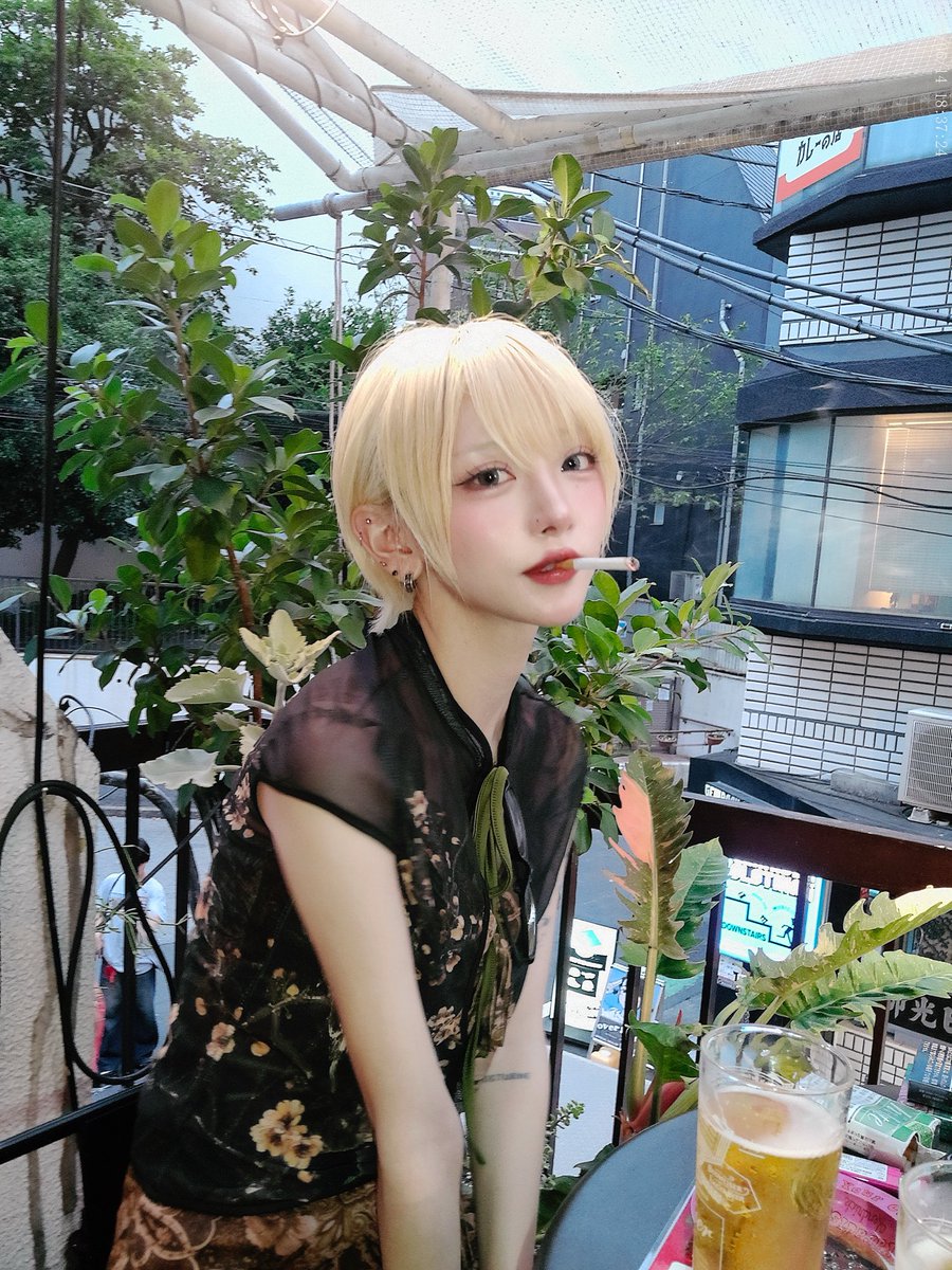 nekomiyasub's tweet photo. 5年前と現在 ﾔﾍﾞ〜！ https://t.co/O0fe9an0yj