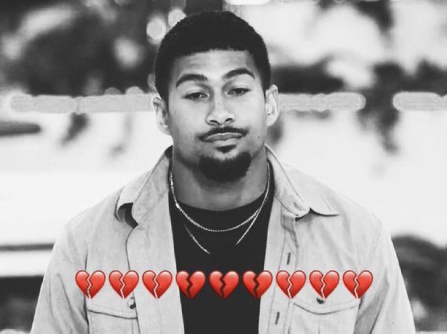 _shayRCM's tweet photo. @varruechexo And there it is ! Knew he was a weirdo https://t.co/BIUccl7CR6