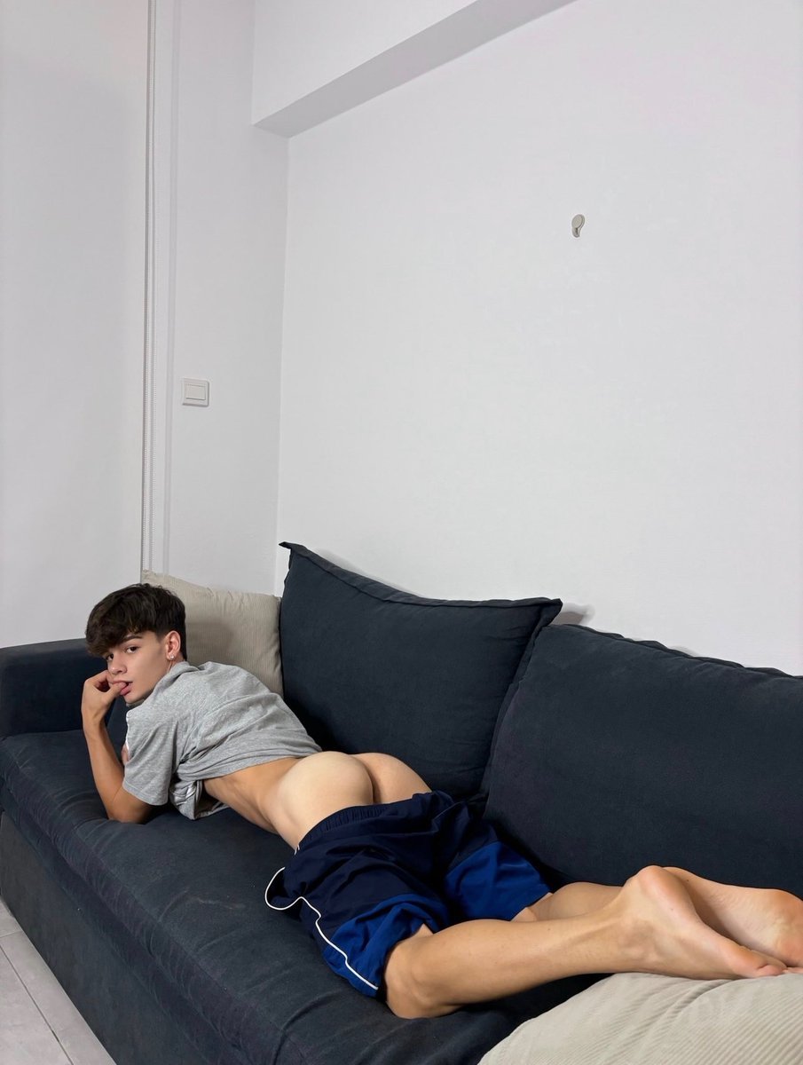 Elias twink tweet media