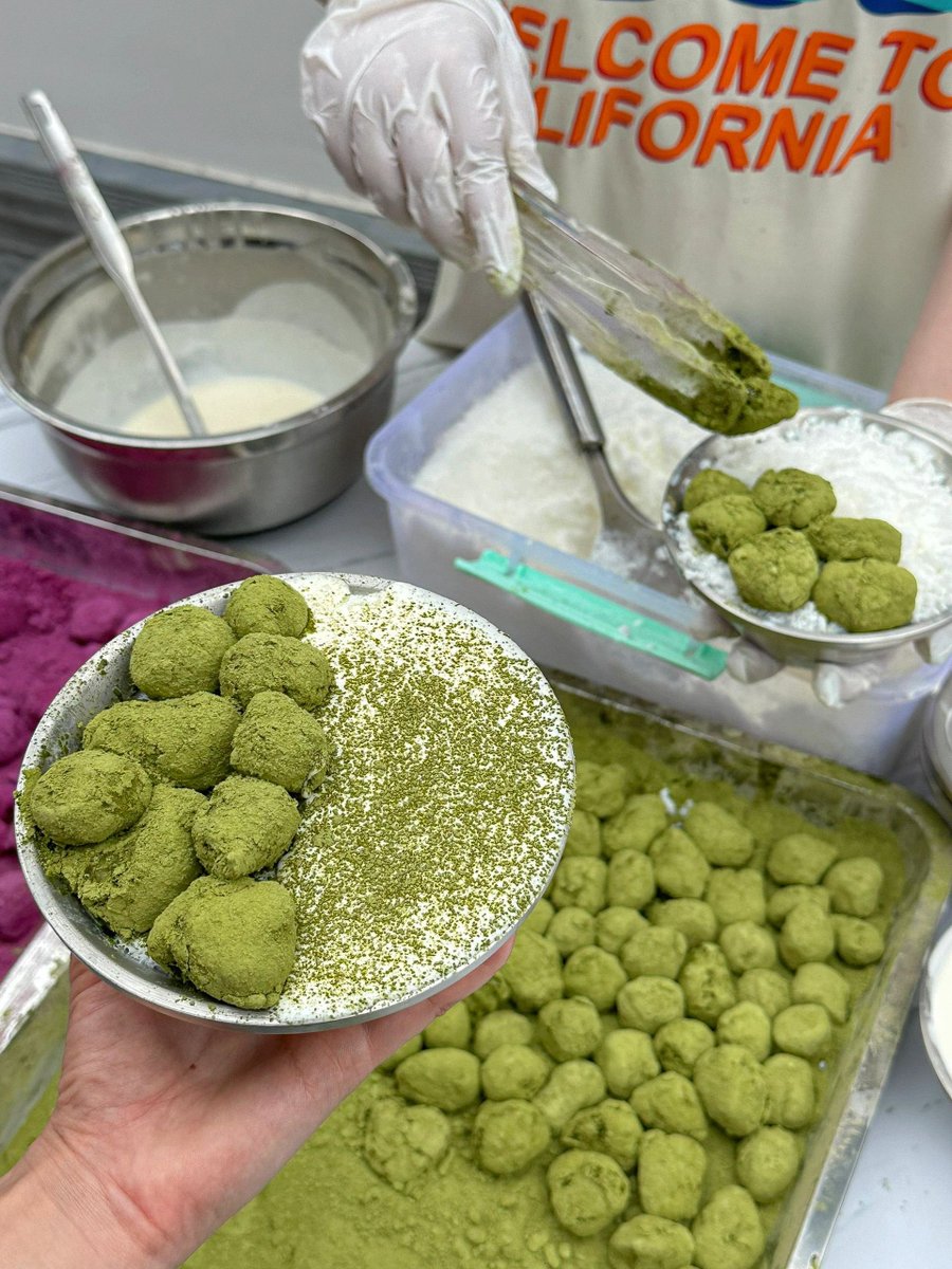 nickymaus's tweet photo. Just finished a late-night snack run with my favorite person—found a half-eaten matcha mochi and now we’re bickering over who gets the last bite ， https://t.co/VjAtQlqjIE