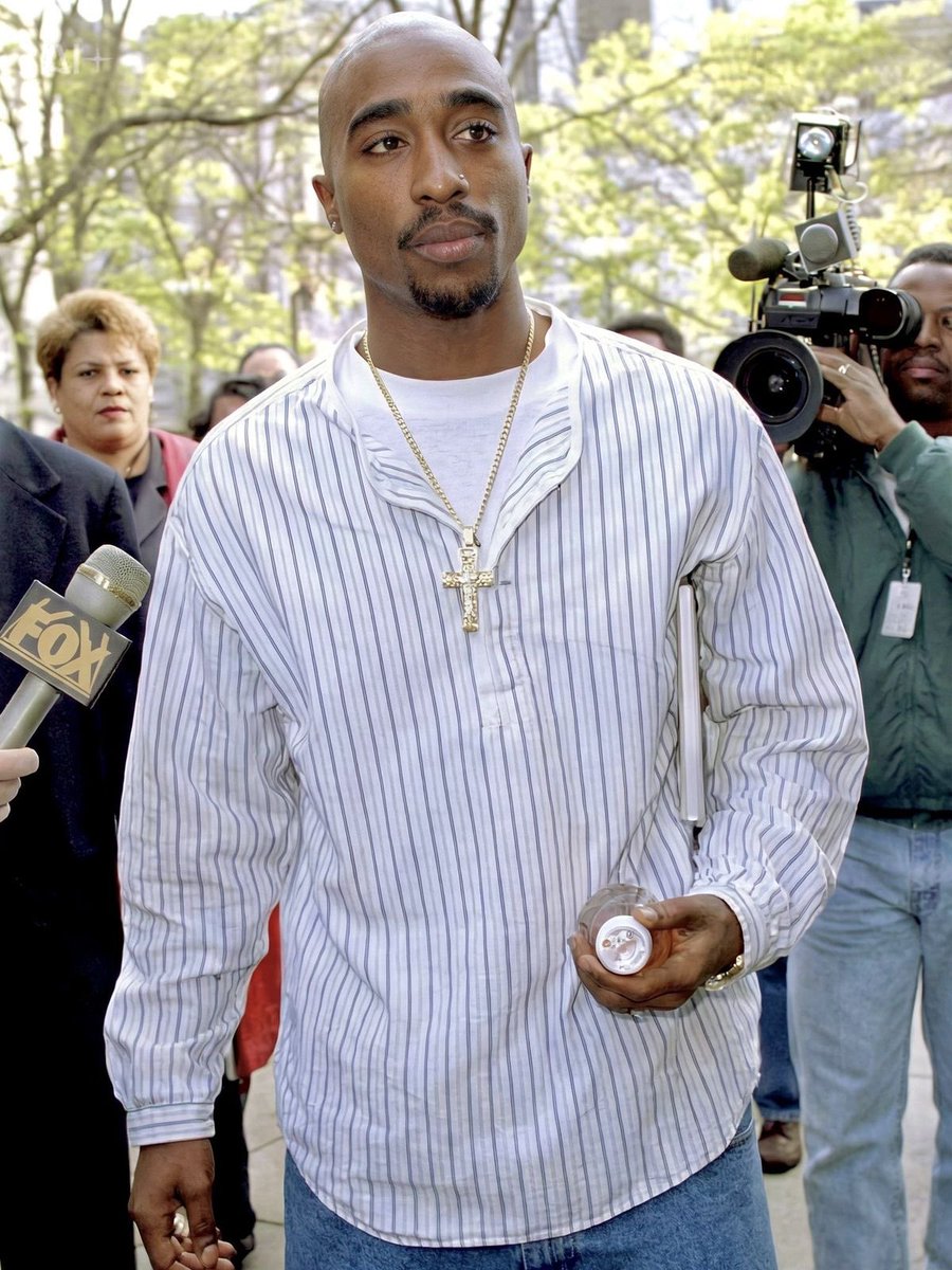 charlesmore25's tweet photo. Happy Birthday to legendary Tupac Shakur. Forever be remembered 🎂🤍🕊️ https://t.co/C8aA4b1uYj