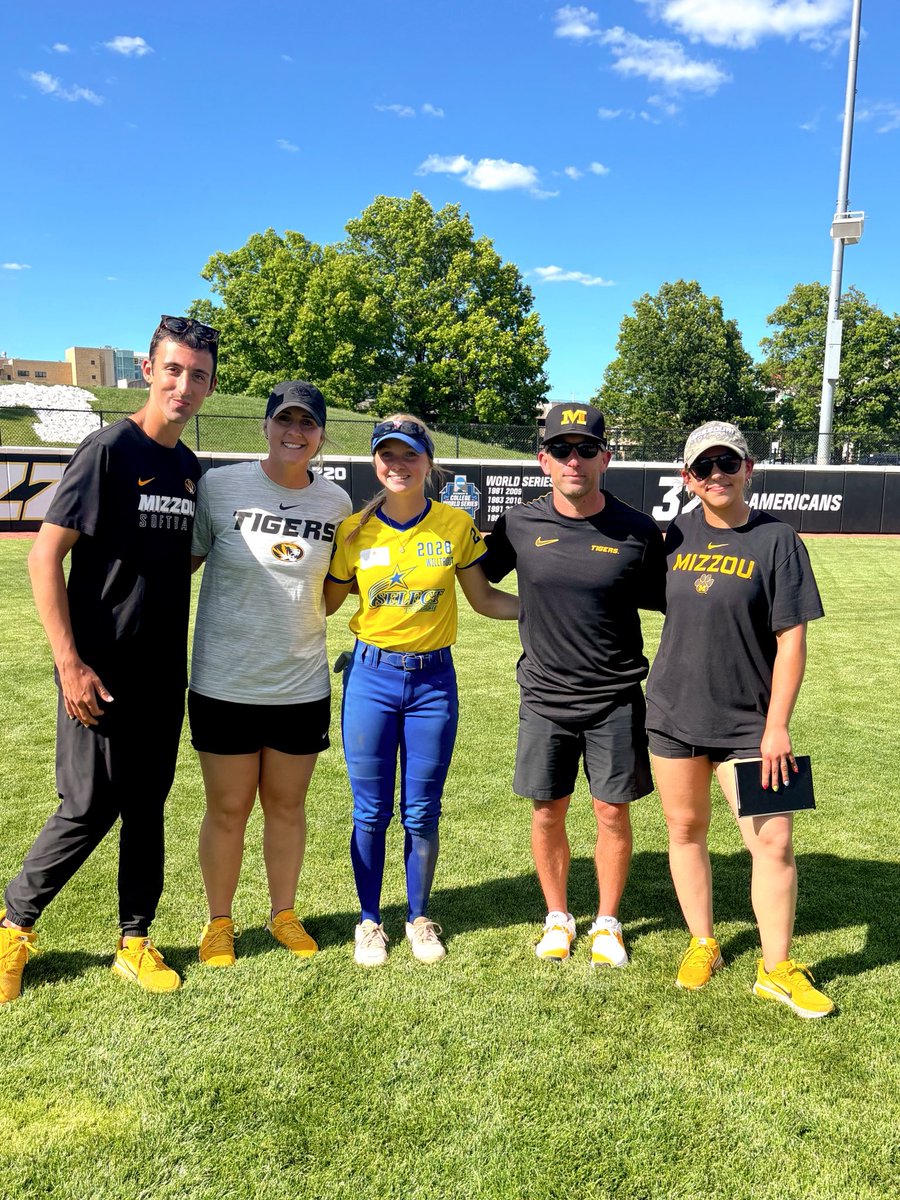 GracieKW2028's tweet photo. I had a great time at the @MizzouSoftball prospect camp today! I loved the scrimmaging, had a blast on the campus tour and I am really grateful for the feedback I got from the coaches! Thanks again for putting together an awesome camp! #miz🐯@CoachLarissaA @emma_raabe @CoachBella42 @epsteinhitting @Coach_mcGuem @ConnorMammola 

@ejonesrockchalk @SelectFP_Backs