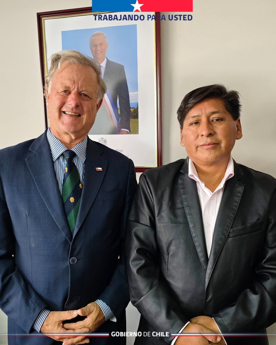Chiffelle's tweet photo. Hoy nos reunimos con el alcalde de Colchane, Teófilo Mamani, para abordar una agenda estratégica orientada a fortalecer la agricultura y la ganadería del territorio. https://t.co/ecRciLu3xv