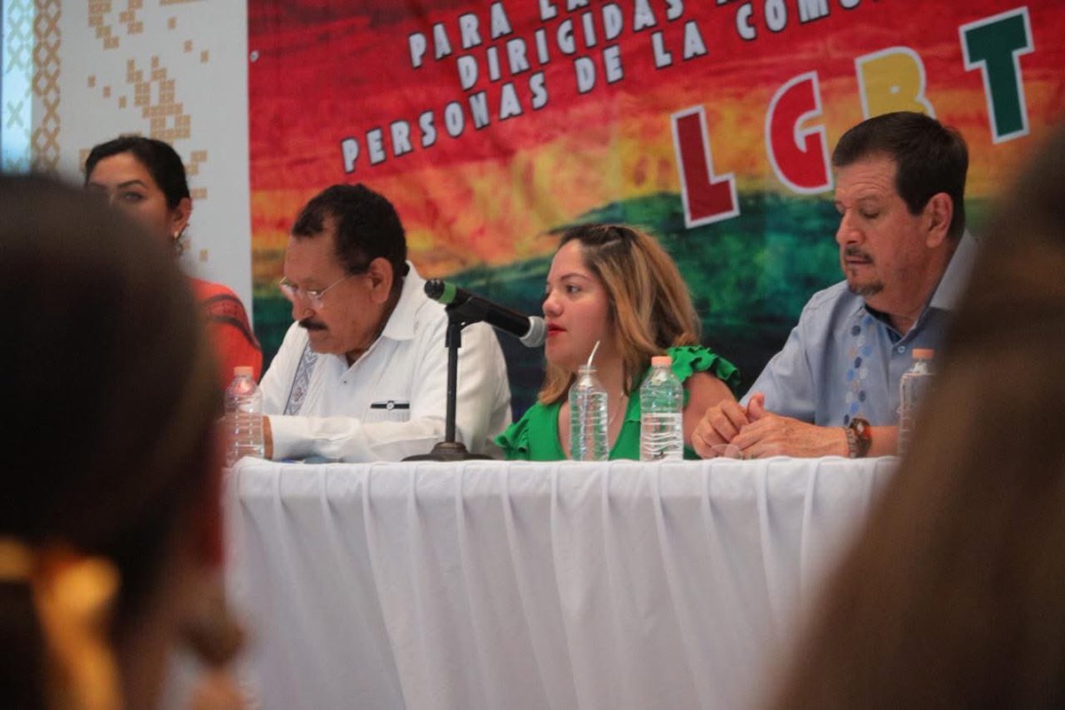 TorresAngelC's tweet photo. Nos dio mucho gusto recibir en el Ayuntamiento de Tuxtla Gutiérrez a personas integrantes de la diversidad sexual que participaron en la consulta sobre Identidad de Género y Acciones Afirmativas. Esta iniciativa, impulsada por la diputada local Luzma Castillo y Sexagésima Novena Legislatura del Congreso del Estado, fortalece la participación ciudadana para construir un Chiapas más incluyente, respetuoso y comprometido con los derechos de todas las personas.