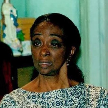 angrod25's tweet photo. @luanssii Uma que eu odiava era a Teresa de Anjo Mau, racista ordinária que escondia de todos que a mãe era negra, desprezava, tentava despachar pro interior pra ninguém saber

A coitada da Cida sofreu https://t.co/XKGHlNRke7