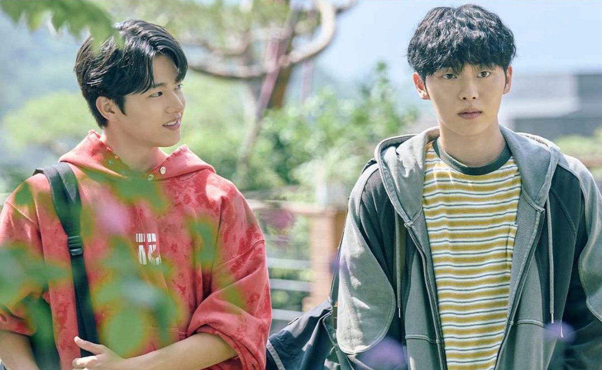 jangviolin's tweet photo. he doesn’t know lee kang writing smut about his mom https://t.co/gSoMU5ymtn
