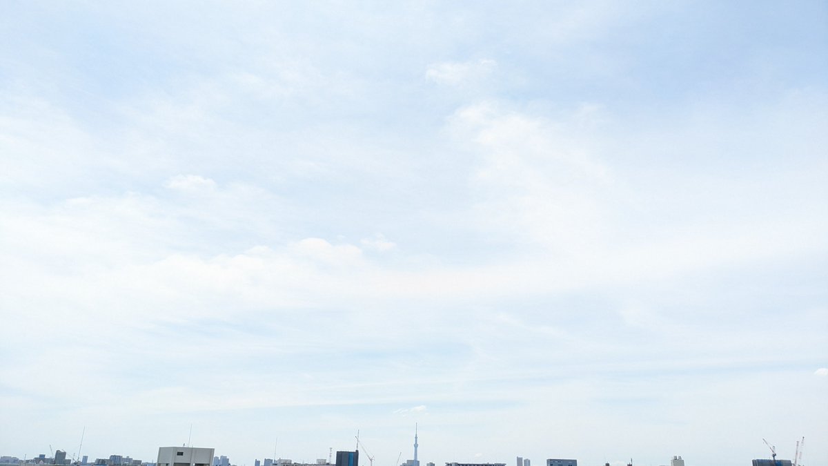 singenki's tweet photo. みなさん
おはようございます(≧∇≦)/

東京は☀
最高気温27℃
現在気温24℃
薄雲のある微風の洗濯日和🍀

少し霞ある
心地よい風吹く
暑く焼ける陽射しの初夏の陽気🌞

暑い感じですので
半袖や夏の服装がオススメ🌺

今日も健やかで
良い日になります様に🌈
いつもありがとうございます♥
#イマソラ https://t.co/EwBjszTTQ0