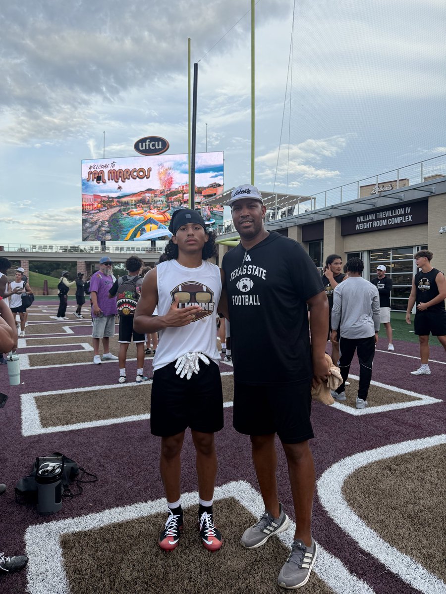 JeremyRowe30's tweet photo. Had a great time today at the Texas state camp @CoachNealy @TXSTATEFOOTBALL @CoachRCThompson @MattGarver04 @coachtraxler  @vrhsfootball @VRFBRecruiting @247recruiting @PrepRedzoneTX https://t.co/nrmxCmqxAR
