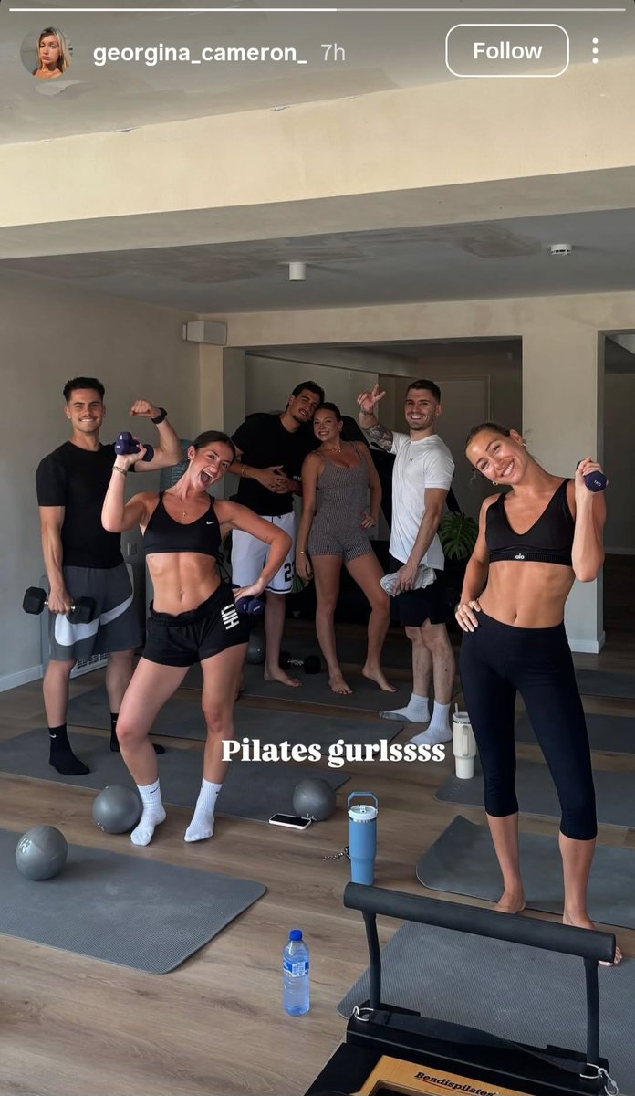 LukeyNewtsVibes's tweet photo. This girl Georgina shared this pic, but #LukeNewton's shady leech #antoniaroumelioti🥬 (the #FameSeeker) didn't repost it 🤔
#HesDumb #Himbo #FakePeople #Brainless #EmptyHeaded #Shallow https://t.co/mbAZrxlG6b