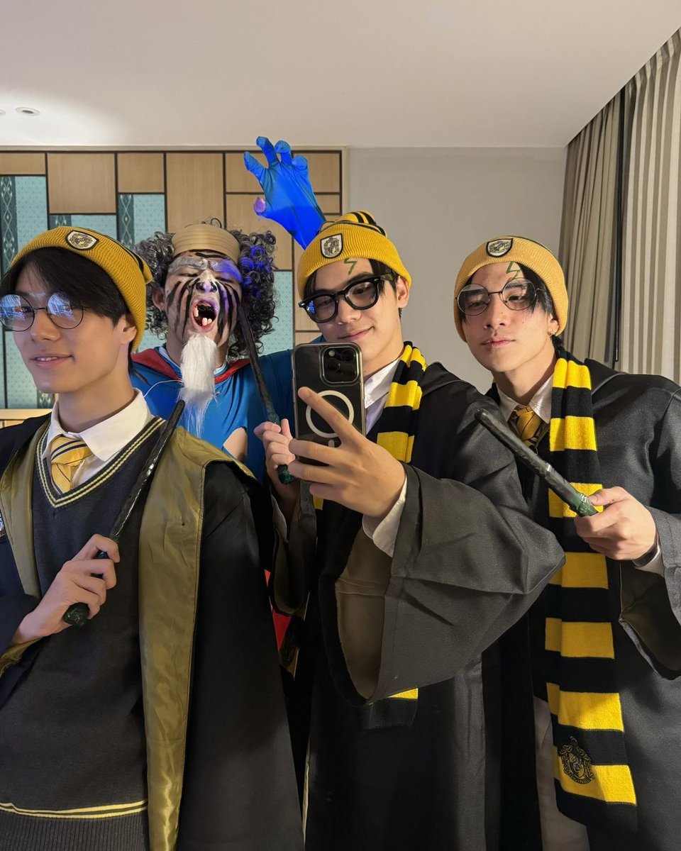 withphuwin's tweet photo. can't wait to see lonely gang and mark pakin costumes for this year's outing 😭 THEY'RE ALWAYS HILARIOUS PLS 😭😭😭

#GMMTVOuting2026 https://t.co/RtkWEcZBSq