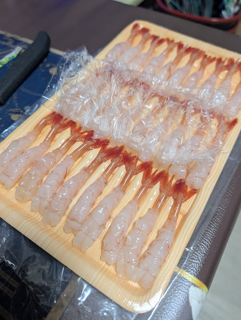 PhivyBi's tweet photo. 上回說到小畢要考PMP證照
終於等到udemy的課程打8折~不到400塊！
可以好好開始讀書了…吧?

網路上資訊太少了~下個tag紀錄一下如何備考 #畢考PMP
我買的是最經典的Andrew R.的35PDUs課程
剛好今年PMP考試有更新，而他也有一併更新他的課！

附上最近很喜歡去漁市買生魚片~
300塊30隻甜蝦好爽
#畢家生活 https://t.co/GYLcVSXKok