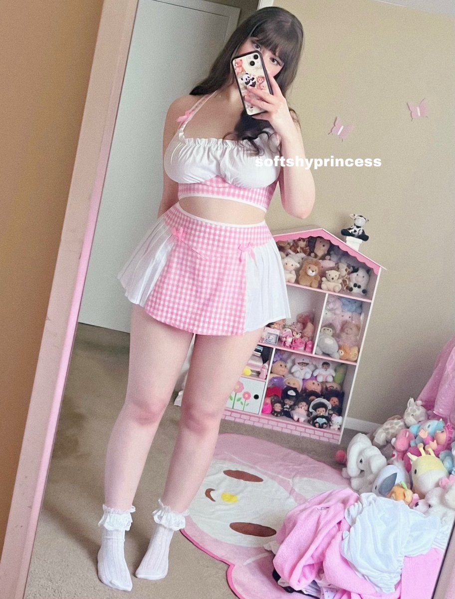 softshyprincess's tweet photo. summer fit!!!!🍦🎀☀️🫧🐬🍒💗 https://t.co/TUU8QMsqWh