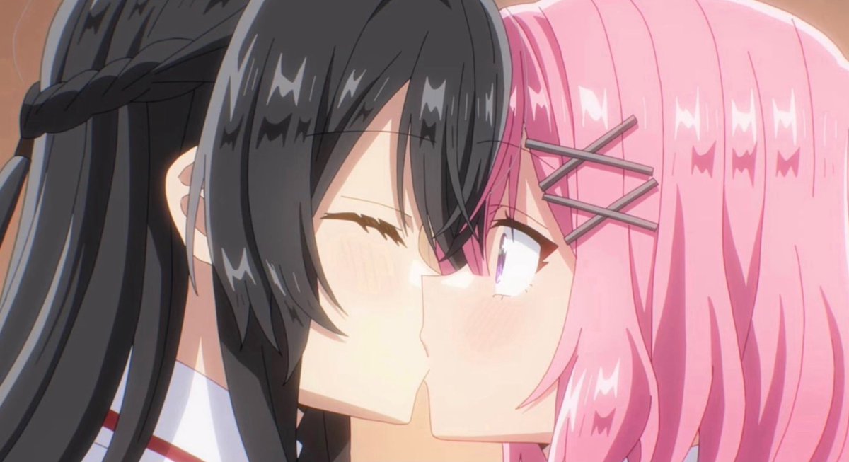 lotusbel's tweet photo. i never understood this part of watanare like why are they kissing if theyre all girls i had to look up the explanation on youtube and i still didnt get it 😭😭 https://t.co/6ZaqX9A1Tr