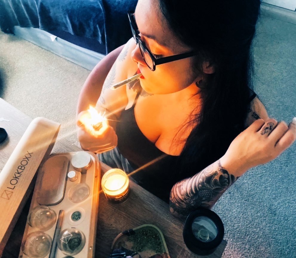 theFOWLISHHOUND's tweet photo. Spark it. 💚 https://t.co/hanJaPuHne