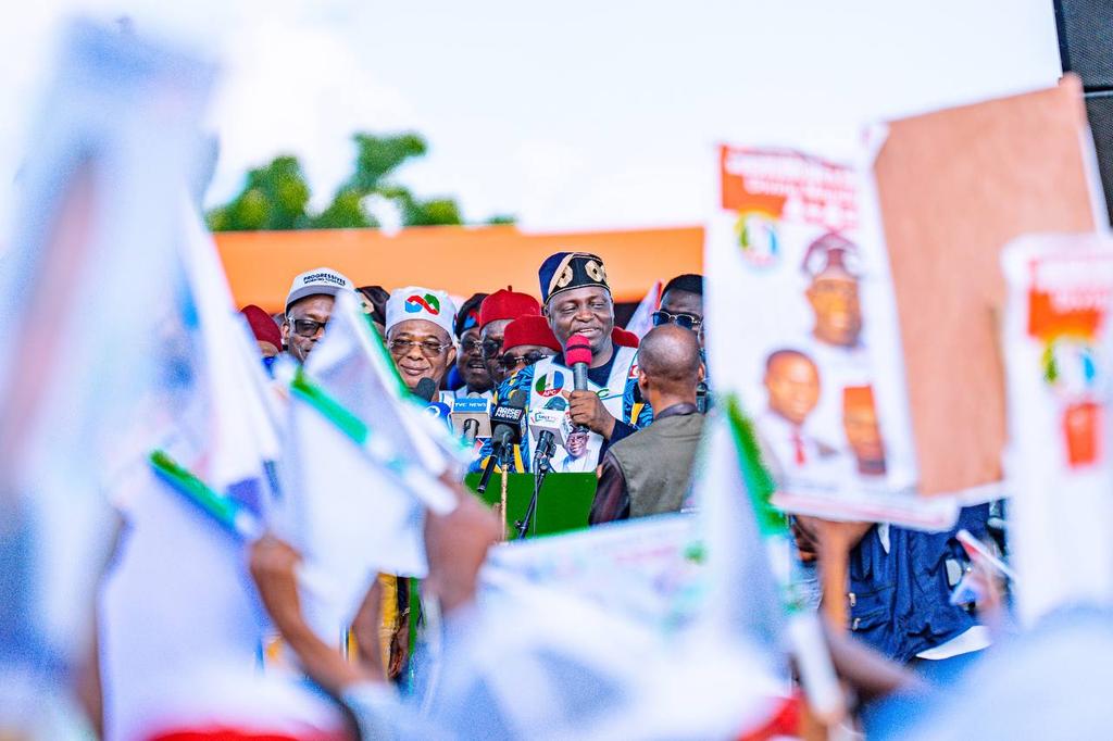 nentawe1's tweet photo. It was an overwhelming joy for me in Ebonyi State when I led members of the National Working Committee of our great party to the endorsement rally of our father and leader, President Bola Ahmed Tinubu, organised by the Governor and the good people of Ebonyi State.

What I witnessed today was nothing short of extraordinary. Ebonyi is APC, and APC is Ebonyi. The unprecedented turnout, enthusiasm, and unwavering support demonstrated by the people leave no doubt about where their loyalty lies. From the moment we arrived at the airport, thousands of men, women, and youths lined the streets, singing, dancing, and proudly expressing their love for the APC and President Tinubu.

I have seen it, I have heard it, and I promused to personally tell Mr. President what I witnessed. The numbers I saw today are simply unbelievable and reflect the deep appreciation of the people for the transformational leadership being provided at both the state and federal levels.

The people have acknowledged the remarkable achievements of the Ebonyi State Government in massive road construction, quality educational infrastructure, and the establishment of institutions that will shape the future of generations to come. Governor Francis Nwifuru deserves commendation for his commitment to the development of the state.

President Bola Ahmed Tinubu has also demonstrated uncommon commitment to the progress of the South East through strategic infrastructure projects. From the rehabilitation of the Port Harcourt–Aba–Enugu corridor to the Enugu–Benue road and the Cross River–Ebonyi axis, the evidence of federal intervention is visible across the region. No administration in Nigeria’s history has invested so significantly in opening up and reconnecting the South East.

I urged the good people of Ebonyi to continue standing firmly behind their leaders. No one can cede Ebonyi to the opposition because the people have spoken with one voice. The future of Ebonyi remains with the APC.

Therefore, we are committed to ensuring the return of Governor Francis Nwifuru as the duly elected Governor of Ebonyi State, while working tirelessly for the overwhelming re-election of President Bola Ahmed Tinubu in 2027.

Together, we will continue to build a stronger Ebonyi and a greater Nigeria.