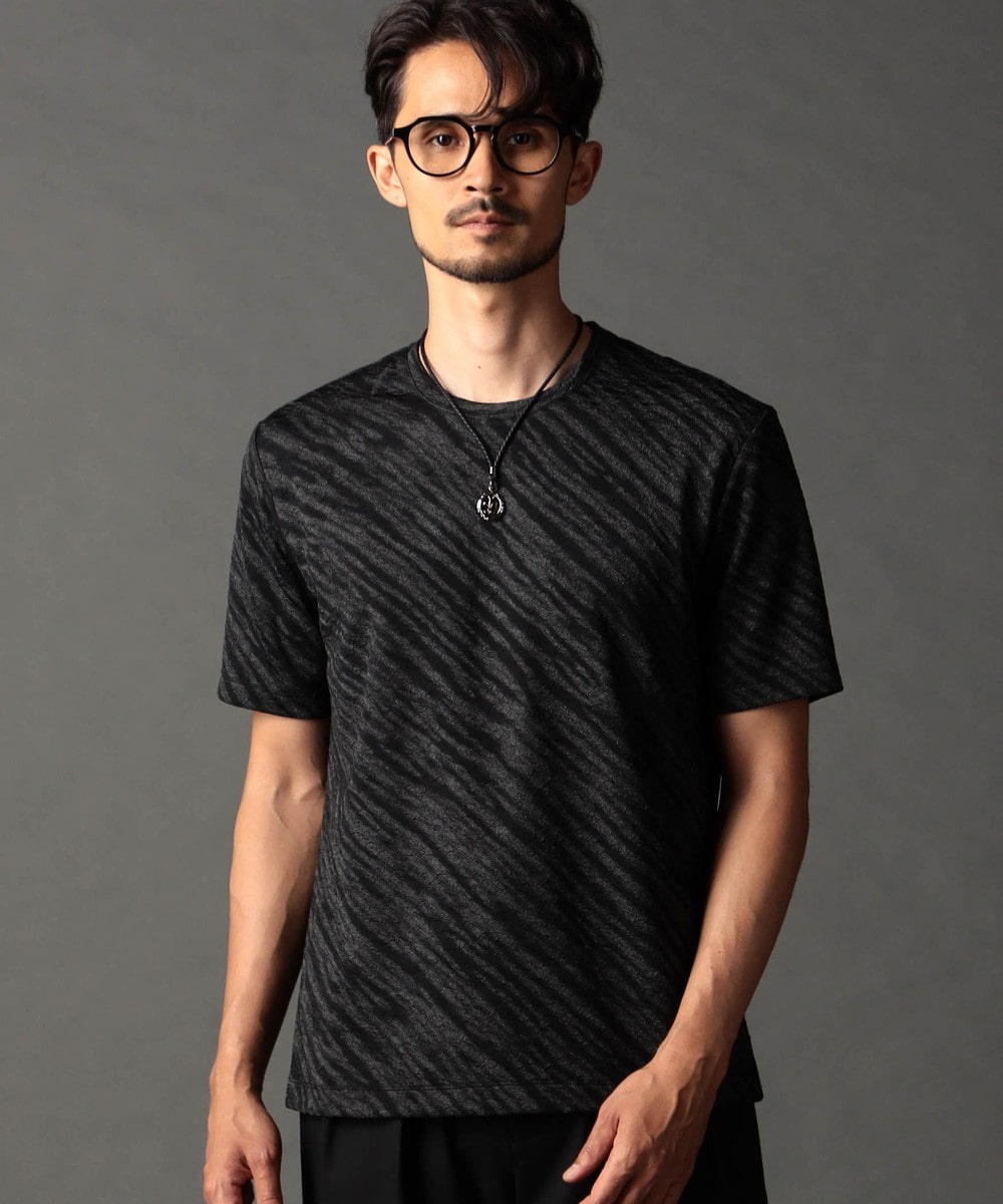 NICOLE_ONLINE_'s tweet photo. 【NICOLE CLUB FOR MEN新作入荷】
ゼブラ柄クルーネックTシャツ￥7,590(税込)
color：ライトグレー・チャコール・ブルー
WEBSHOP＞https://t.co/8msox5bVZe

#ニコルクラブフォーメン
#NICOLECLUBFORMEN https://t.co/CseobSw2JV