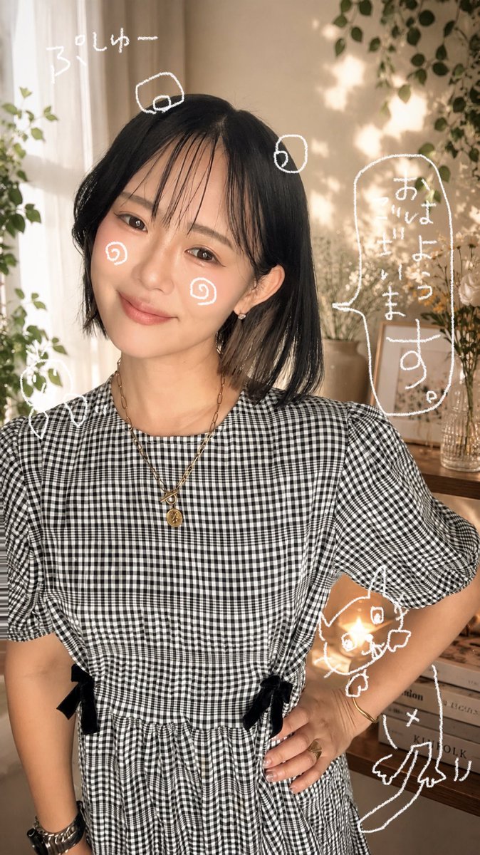Pigumo415's tweet photo. おはようございます。
おかげさまで、今日も始まりました☘️

6/16。和菓子の日🍘🍡

セブンイレブンの、
もっちりみたらし団子が好きです。

みたらし団子みたいに

もちもち
あまあま
やわむぎゅ

な歌い手になるのが夢です。ぇ

ぜひ今日は、
みたらし団子を見るたびに

「あ、松岡里果だ。」

と思ってください👵🍡

ではでは。

頭の中が阿波踊ってるけど、
今日も今日とて良いこと起こるよ🪽

空を見上げて
雲を追いかけて
深呼吸して

♪すーーーいさーいのぉーーー

って歌えば、あら不思議。

あ〜しあわせ🤤

Way to Go🐥💓
#きみはよい子
#おはようポスト