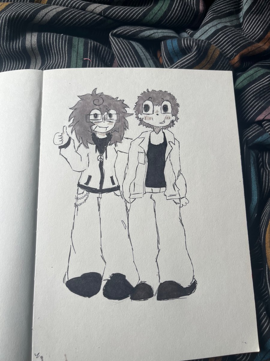 Rotting_rabies's tweet photo. I drew me and my boyfriend cuz I'm a stupid girl in love
The color lowk ruined it https://t.co/WPX4liGbil