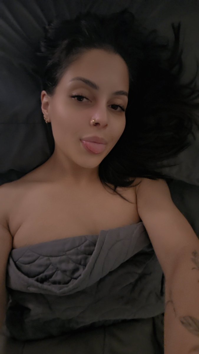 Cmll_Mrlw's tweet photo. 👅👅🩷🩷 come play
https://t.co/MWUm7qzWKX
#onlyfans #chat #chats #free #babe https://t.co/yt5L8IWzPy