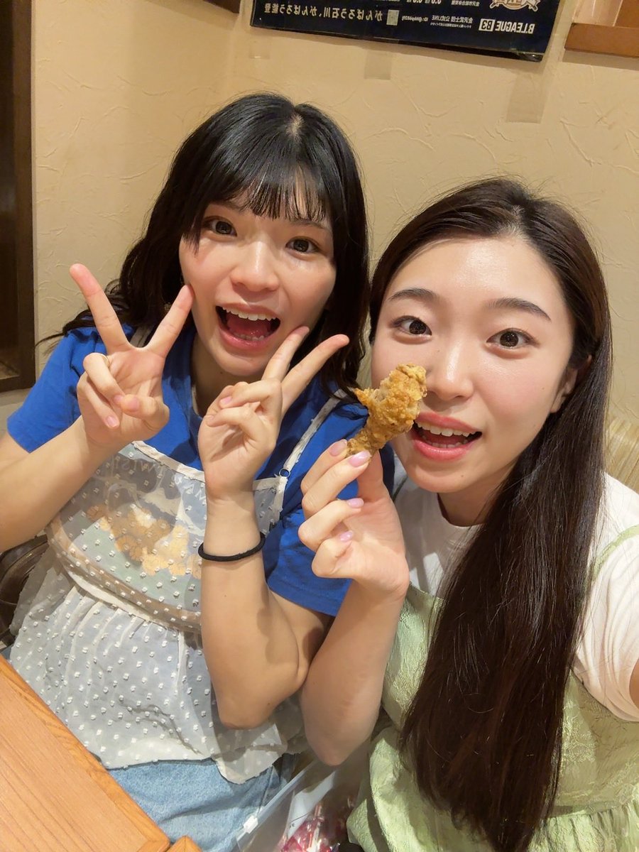 tomoha_dayo's tweet photo. さて、舞台の千秋楽後に大バタバタで新幹線に乗り石川県へ。
この二日間に渡り小松でお仕事。
今年もロープレの季節が来ました✨

石川で仕事だとファミリーに会えるのでハッピー！
小松名物！塩焼きそば美味しかった🤤 https://t.co/BRoj2EDpao