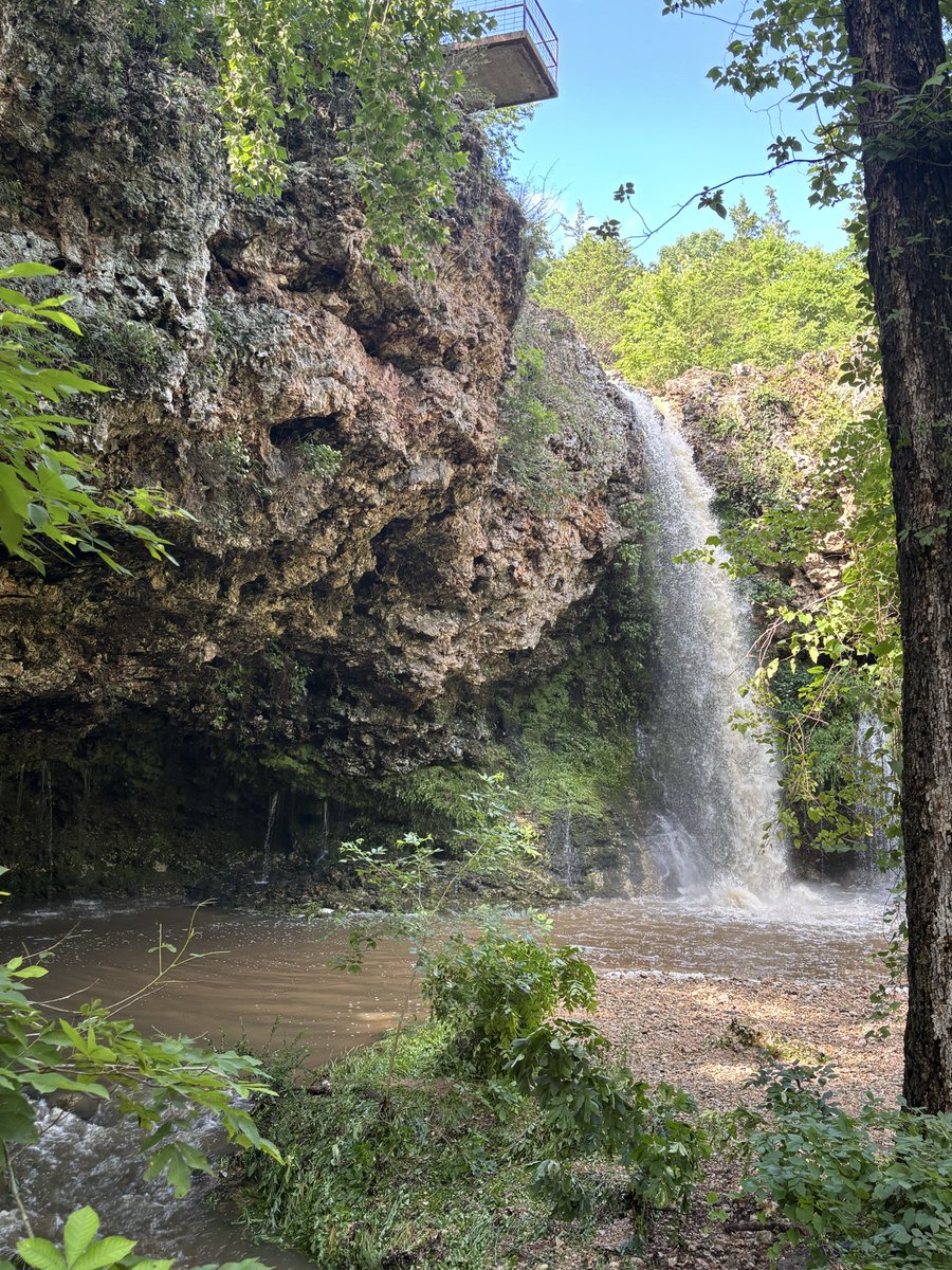 dylanlpyle's tweet photo. went on a hike🔥#oklahoma https://t.co/dP8xh81tYv