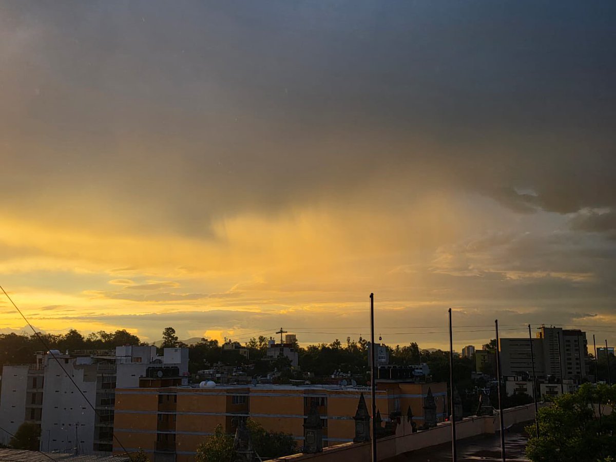 Nubes México tweet media