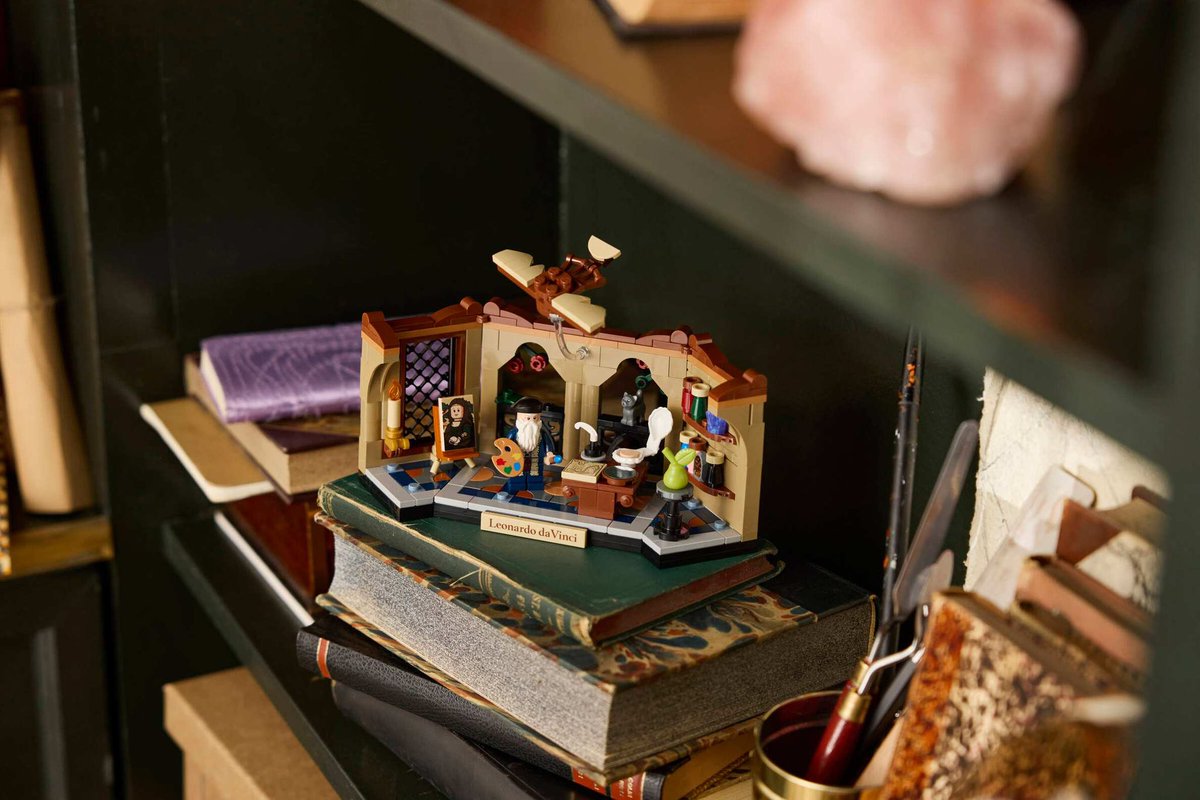 LEGOBrickBros's tweet photo. New LEGO Gift with Purchase, Tribute to Leonardo da Vinci!

#LEGO https://t.co/kypLUjenxo