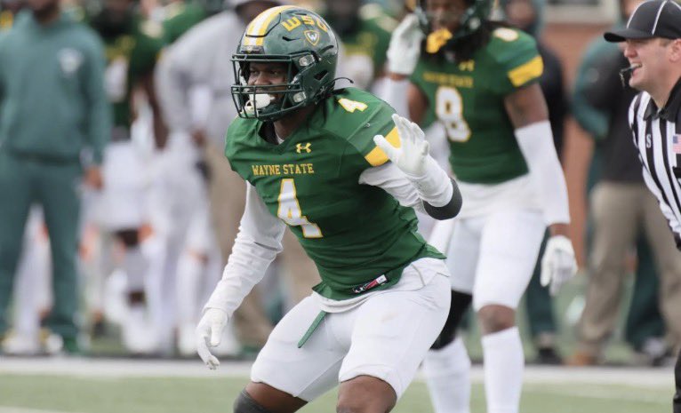 _Lucas_Jackson's tweet photo. Beyond blessed to receive my first offer from Wayne State University. #1 @CoachSmith_3 @TerrenceIsaac1 https://t.co/N9envW5CBS