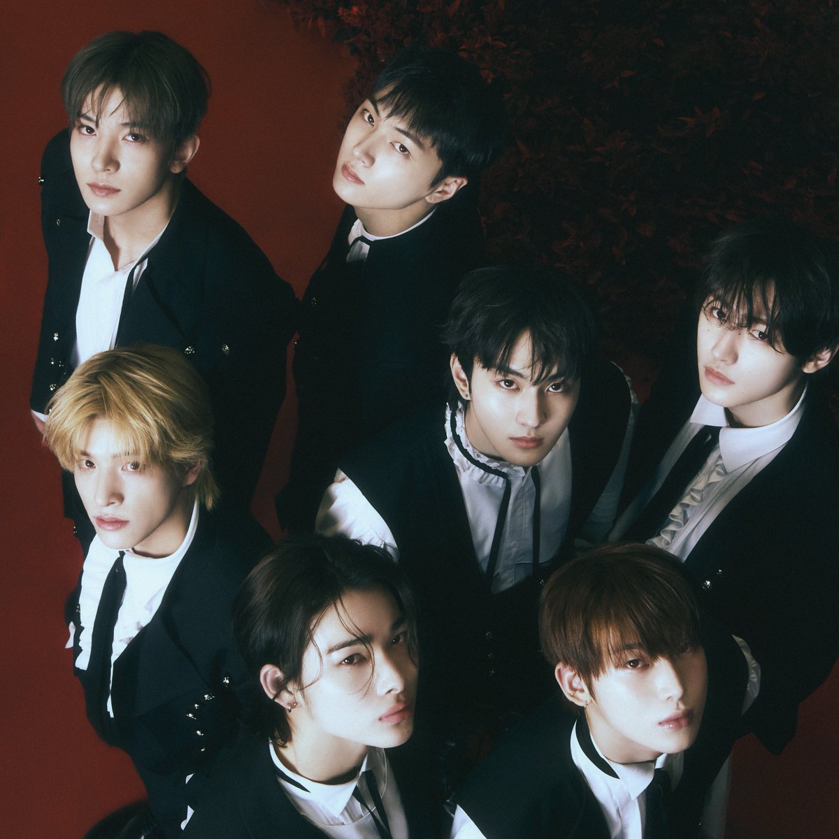 heegirIfriend's tweet photo. si el problema principalmente era que ENHYPEN llevaba una agenda apretada LO PRIMORDIAL ERA DARLES UN DESCANSO.

heeseung al igual que los demás artistas podía llevar su carrera grupal e individual al mismo tiempo, NO ERA NECESARIO ELIMINARLO DEL GRUPO, SE CORTAN LAS AGENDAS, NO A LOS MIEMBROS.

ENHYPEN continuará sus actividades del tour Y DE NUEVO NO LES DARÁN EL DESCANSO QUE MERECEN, QUEREMOS UN TRATO DIGNO Y JUSTO PARA TODOS.

QUEREMOS QUE BELIFT HAGA BIEN SU TRABAJO.

#sevEN_Make_Engenes_stronger
#Stand_With_SevEN