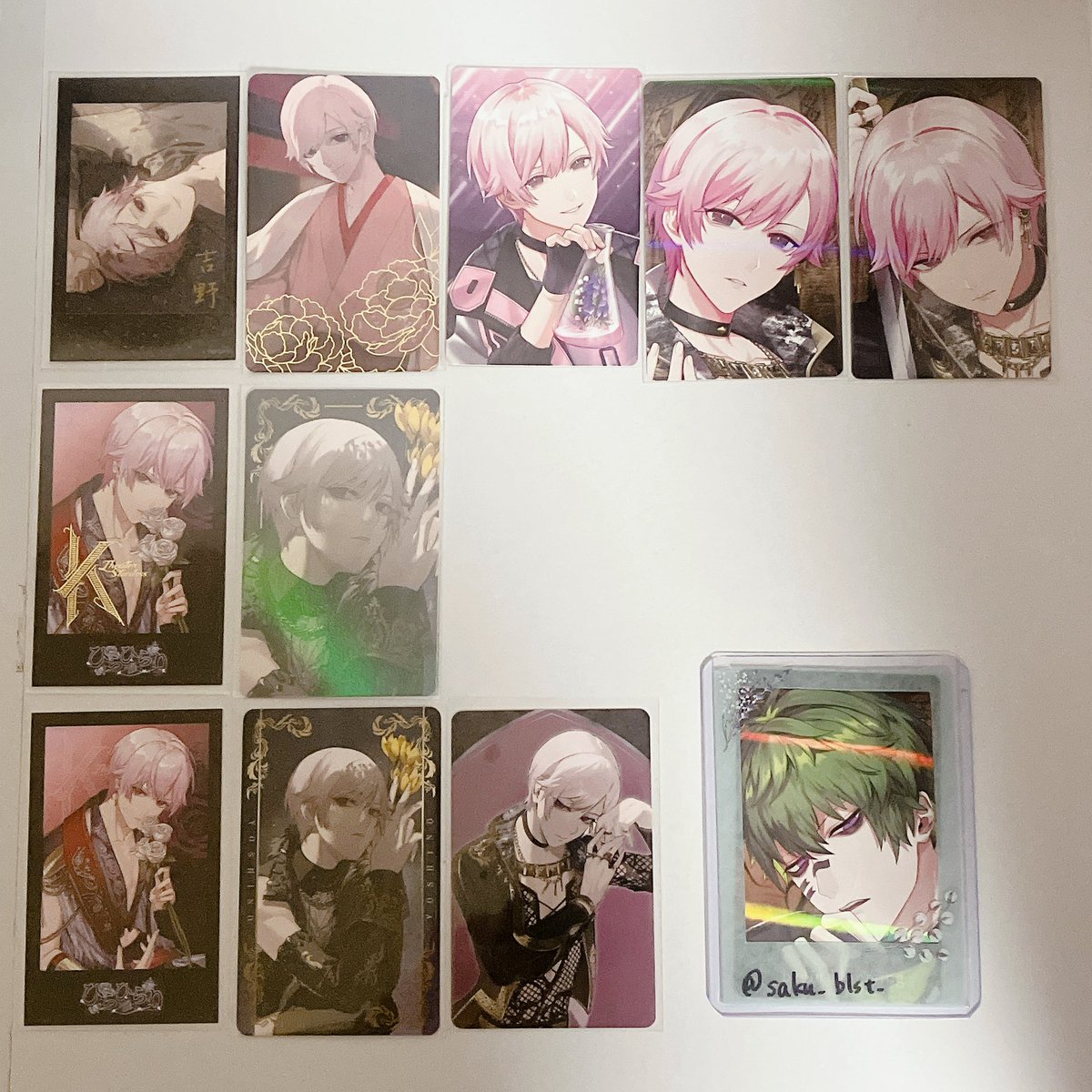 saku_blst_'s tweet photo. ブラスタ　フォトカ　ポスカ
【交換/譲渡】
譲)ケイ　ギィ　吉野

求)交換→ヒース/晶/リンドウ/青桐(4枚め)
譲渡(キャスト毎のみ)→ケイ:¥4,000/ギィ:¥3,000/吉野:¥5,500
+送料
♢交換お声掛けあれば変動

♢固ﾂｲ一読推奨
▶︎郵送
▶︎検索からでもお気軽にお声掛けください https://t.co/kv27CPhHan