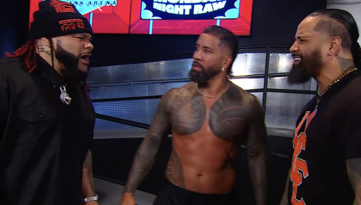 FadeAwayMedia's tweet photo. “YALLS WAY WAS TRASH I DID IT THE OTC WAY” 

- JACOB FATU TO THE USOS 

#WWERaw https://t.co/UlHJIEeZ2M