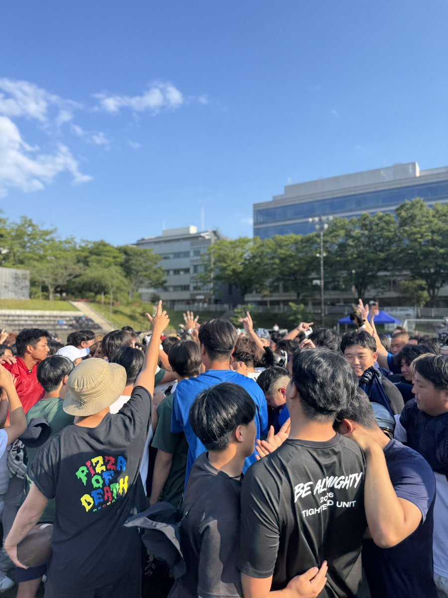 Tohoku_HORNETS's tweet photo. 【practice photo】

先日、北海学園大学との合同練習を実施しました🏈

今回の合同練習では、
普段の練習で培った力を発揮しながら、積極的にプレーする姿が多く見られ、貴重な経験を積む機会となりました。

合同練習を実施してくださった北海学園大学の皆さま、ありがとうございました。 https://t.co/ghAO4kGbHU