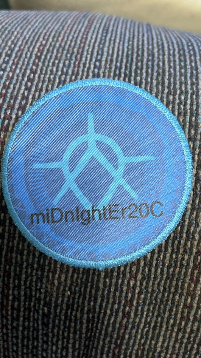 miDnIght20C's tweet photo. Anyone else still have theirs? #XboxFanFest https://t.co/dyXpuRA23w