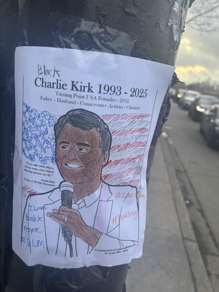 felasleepagain's tweet photo. Shit you see in Chicago bro 😭😭😃 https://t.co/1lyMRsVo0v