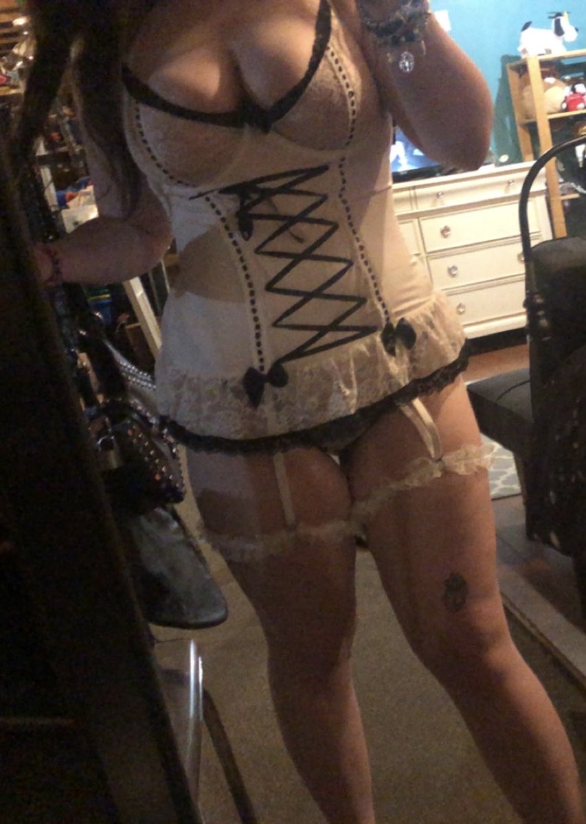 Goddess Ava tweet media
