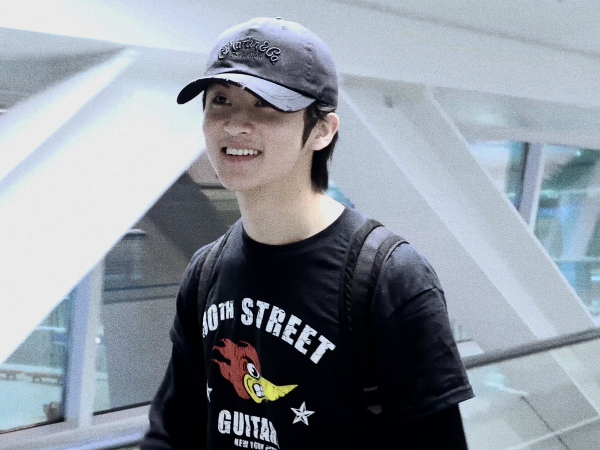 watermelkiee's tweet photo. what a lovely morning to wake up to… seeing you happy and healthy really waaaarms my heart :’’) welcome back, love 🤍 https://t.co/UDpu3oBXWk
