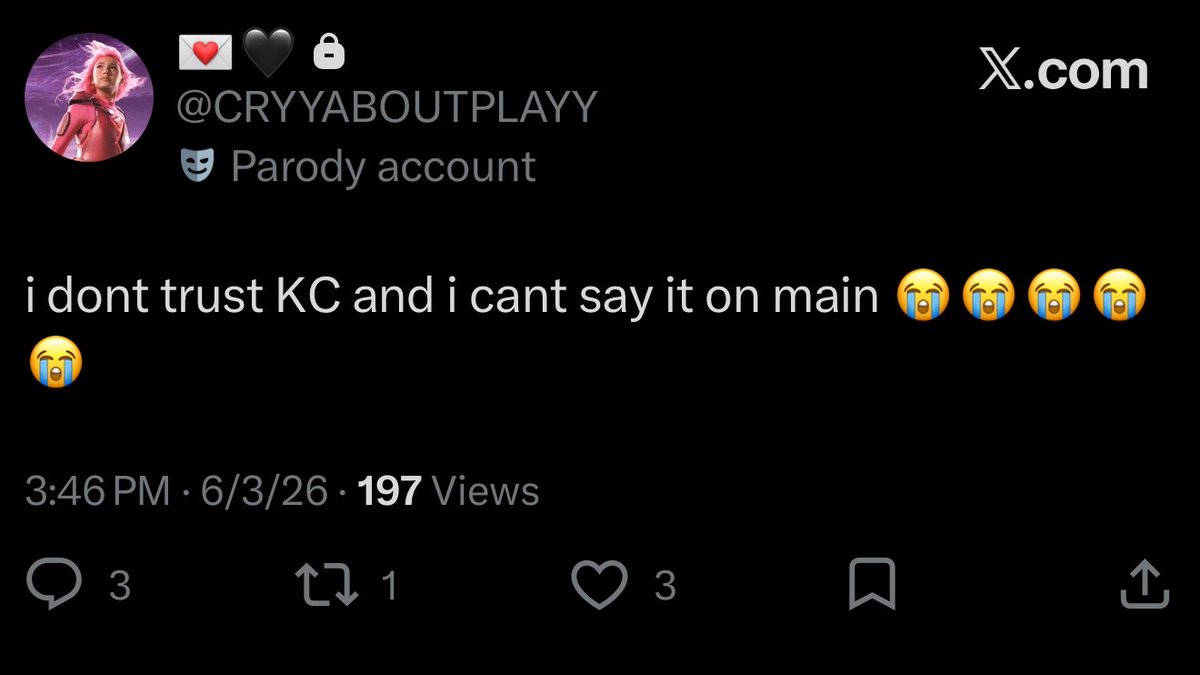 𝐩𝐥𝐚𝐲𝐲 🃏 is reading GOT tweet media