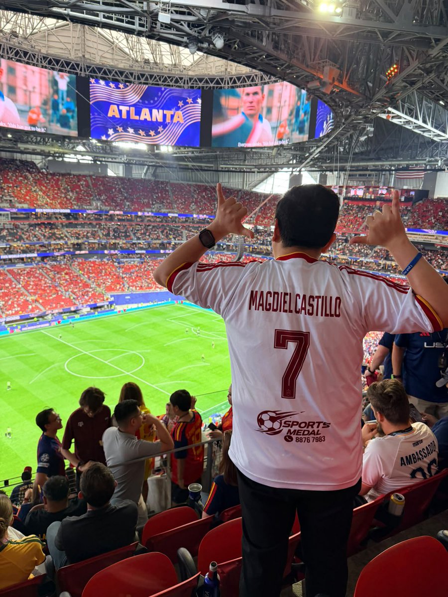 Gaaaabs_11's tweet photo. Sports Medal presente en la copa del mundo 2026⚽️ https://t.co/gEwjT7WHfc