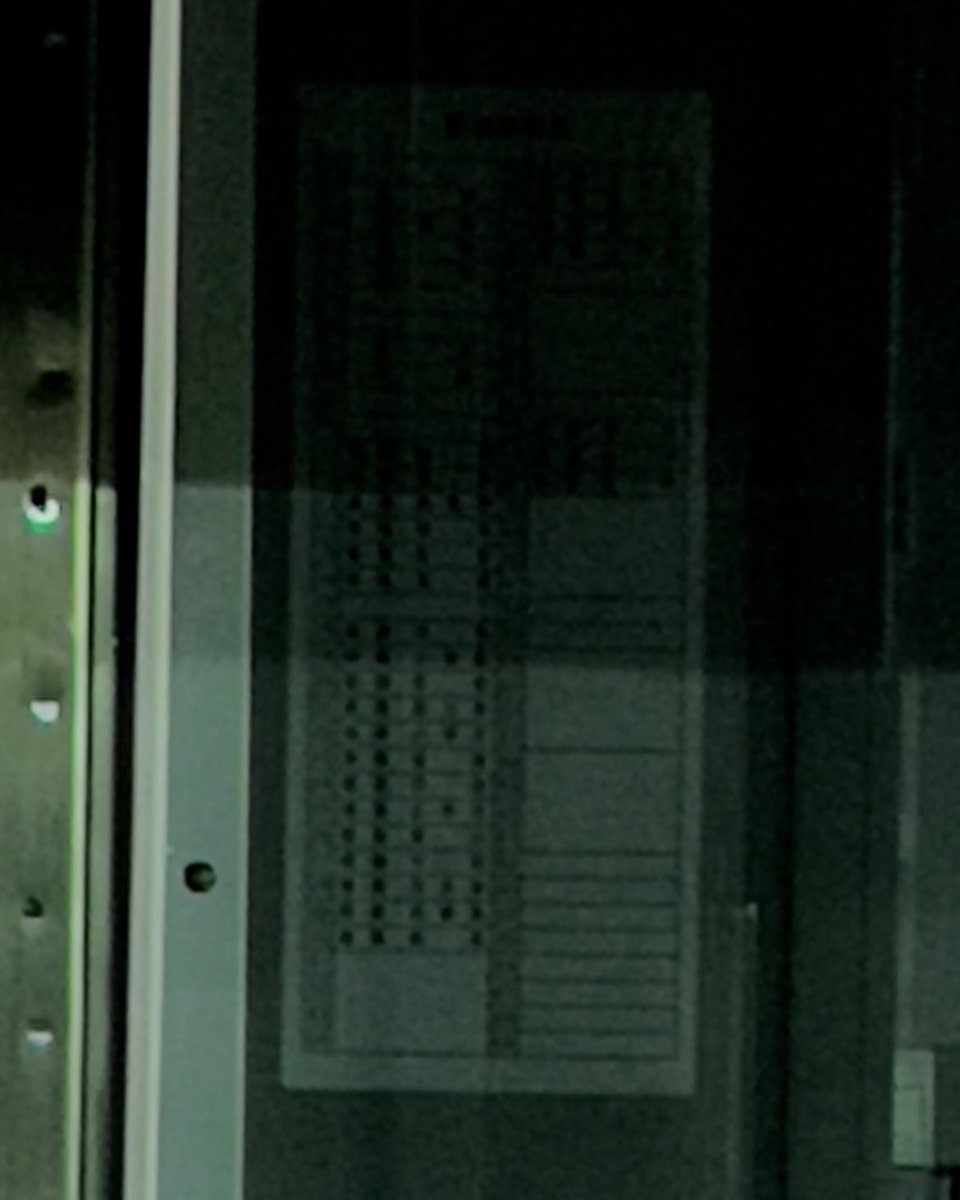 SpaceMKYW's tweet photo. E131系200番台の行先対照表
完全に潰れているものの、左列の3文字のうち２つは小淵沢と八王子に見えなくもない…？ https://t.co/xwGjBnrFmE