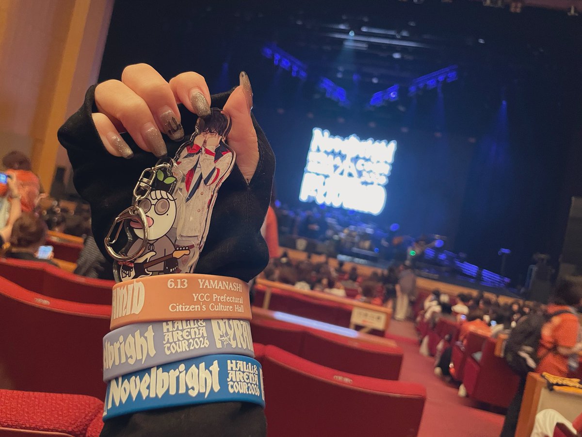 haluhalu0409's tweet photo. 山梨公演の余韻に浸ってて...
改めてNovelbrightが大好きと感じた日でした₍ᐢ‥ᐢ₎ ♡
圭吾くんの編み込みで雄大くんは前髪あり🤍みんなのビジュ最強でした〜❤️‍🔥楽しかった♪
#Novelbright #PYRAMID https://t.co/FGPVaKlc5z