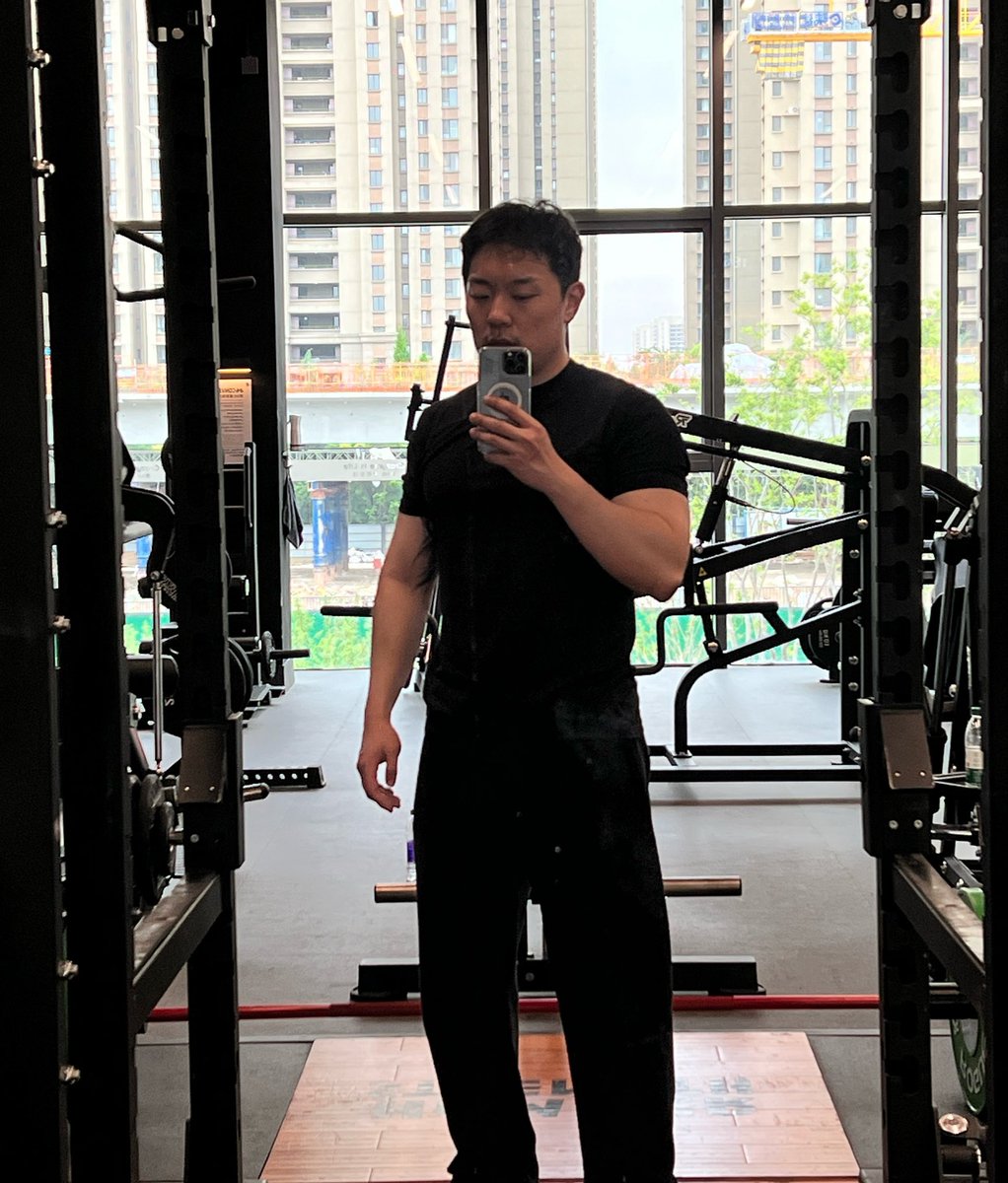 jasondub7's tweet photo. 这几天有些烦躁，也没地方发泄。 https://t.co/7FY6ICmmJ6