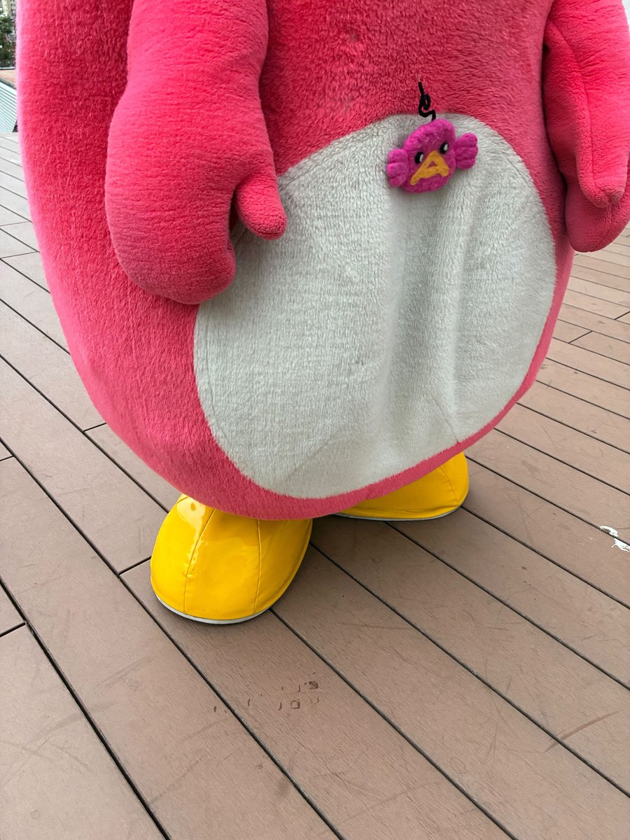 abciee's tweet photo. 雨の日もおおくなってきたシ
長ぐつがべんりだシ～(ε *´艸｀)3

これで水たまり遊び
できるんだシ～♪

#エビシー #梅雨 #長ぐつ https://t.co/7WJAdsUfup