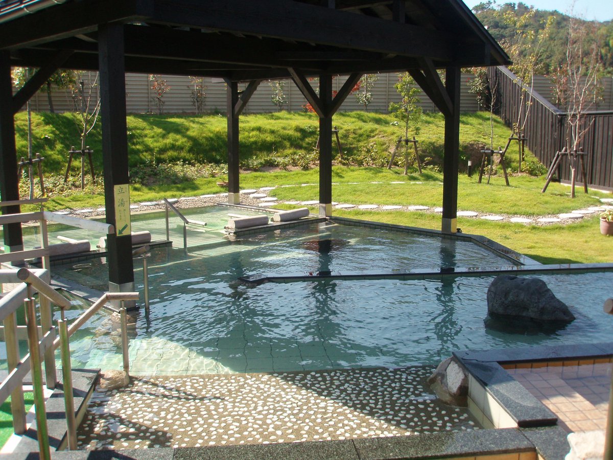 onsensommelier's tweet photo. 新潟県弥彦温泉の「さくらの湯」です。
今まで何回も泉質名が変わっています。泉質名が変わるのは珍しいことではありません。
https://t.co/sxRm06I6Gy
#ホテルマニアの温泉ソムリエ
#温泉ソムリエ https://t.co/Yr7eFAZsNI