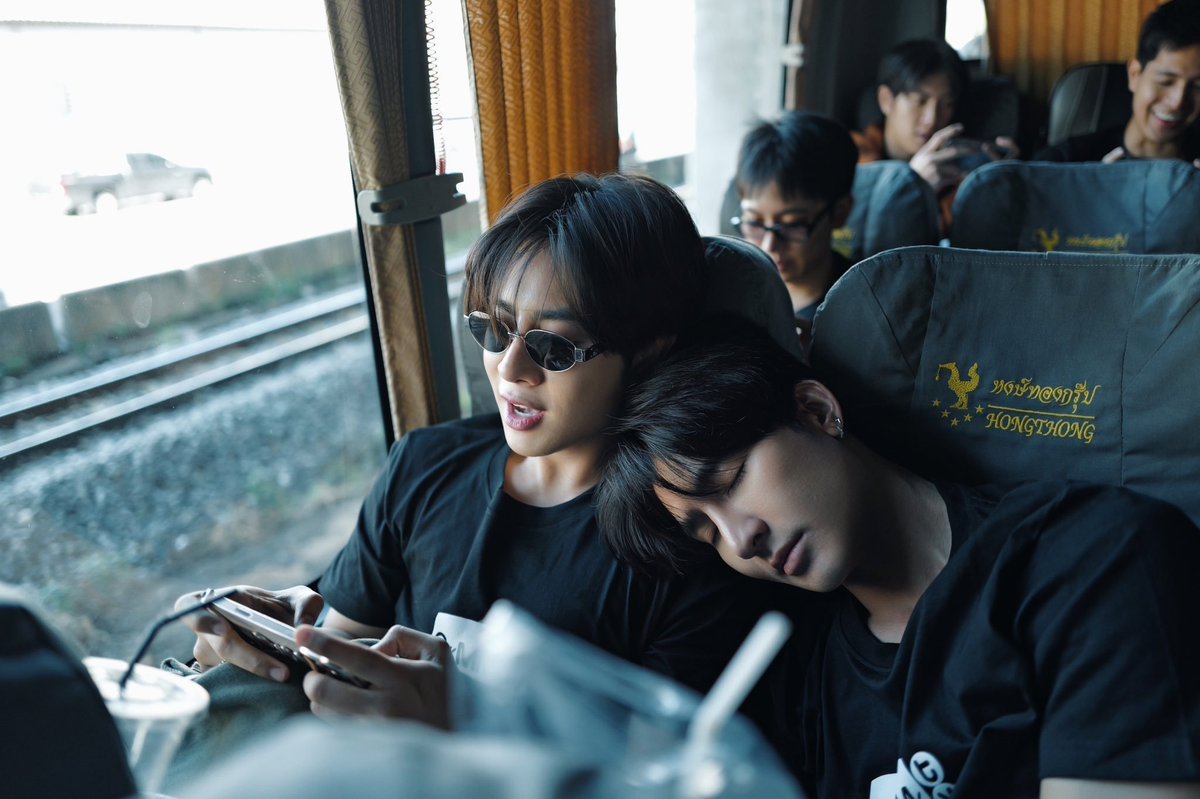 _0429x_'s tweet photo. เหมือนเดิม ตลอดปัยย

#GMMTVOuting2026
#เอิร์ทมิกซ์ : #EarthMix https://t.co/P03w8vdnEI