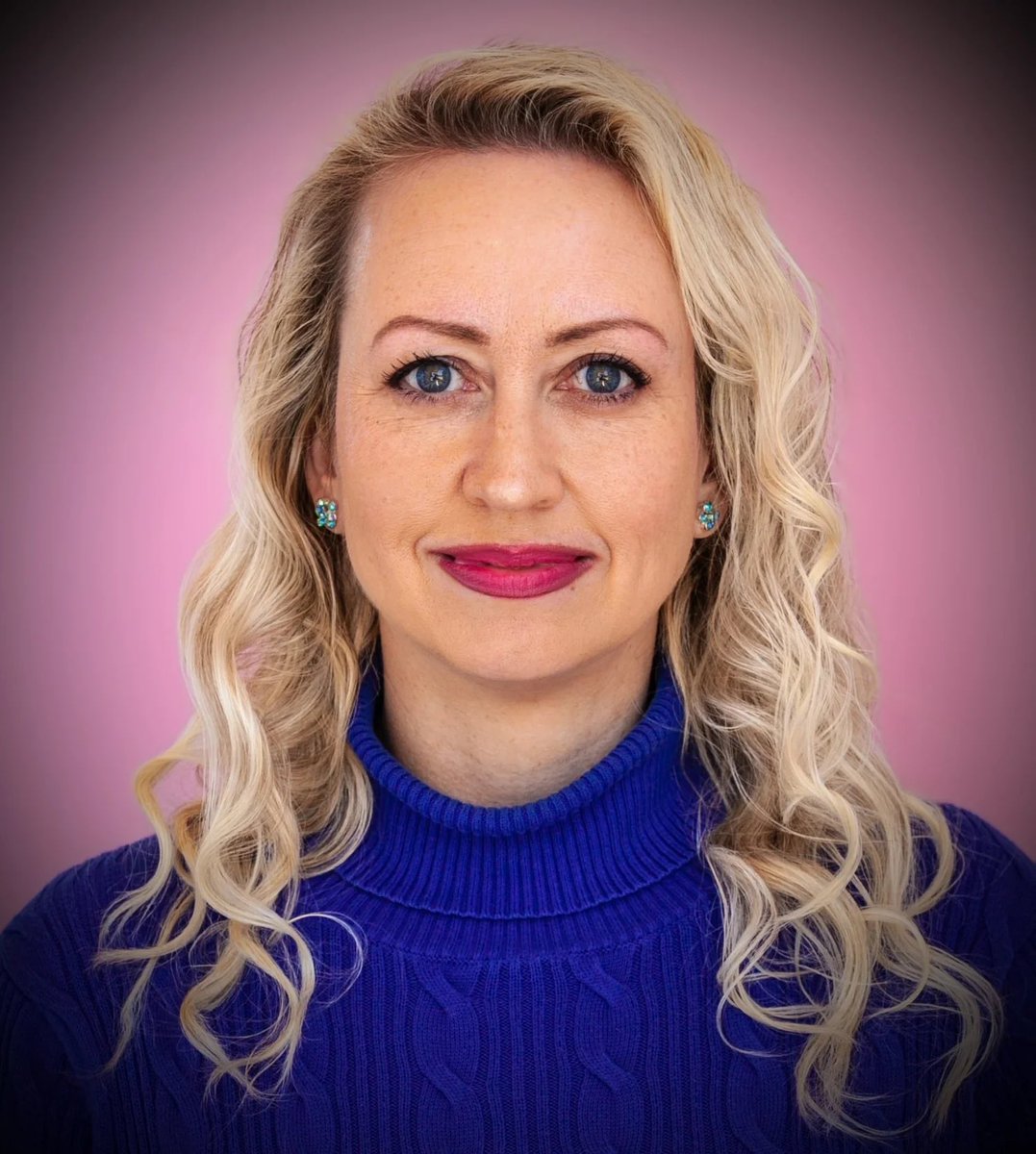 brewedawaketv's tweet photo. Happy birthday to Christina Oster, who plays Louise Smith in Brewed Awakening! https://t.co/b1u68bT8cO