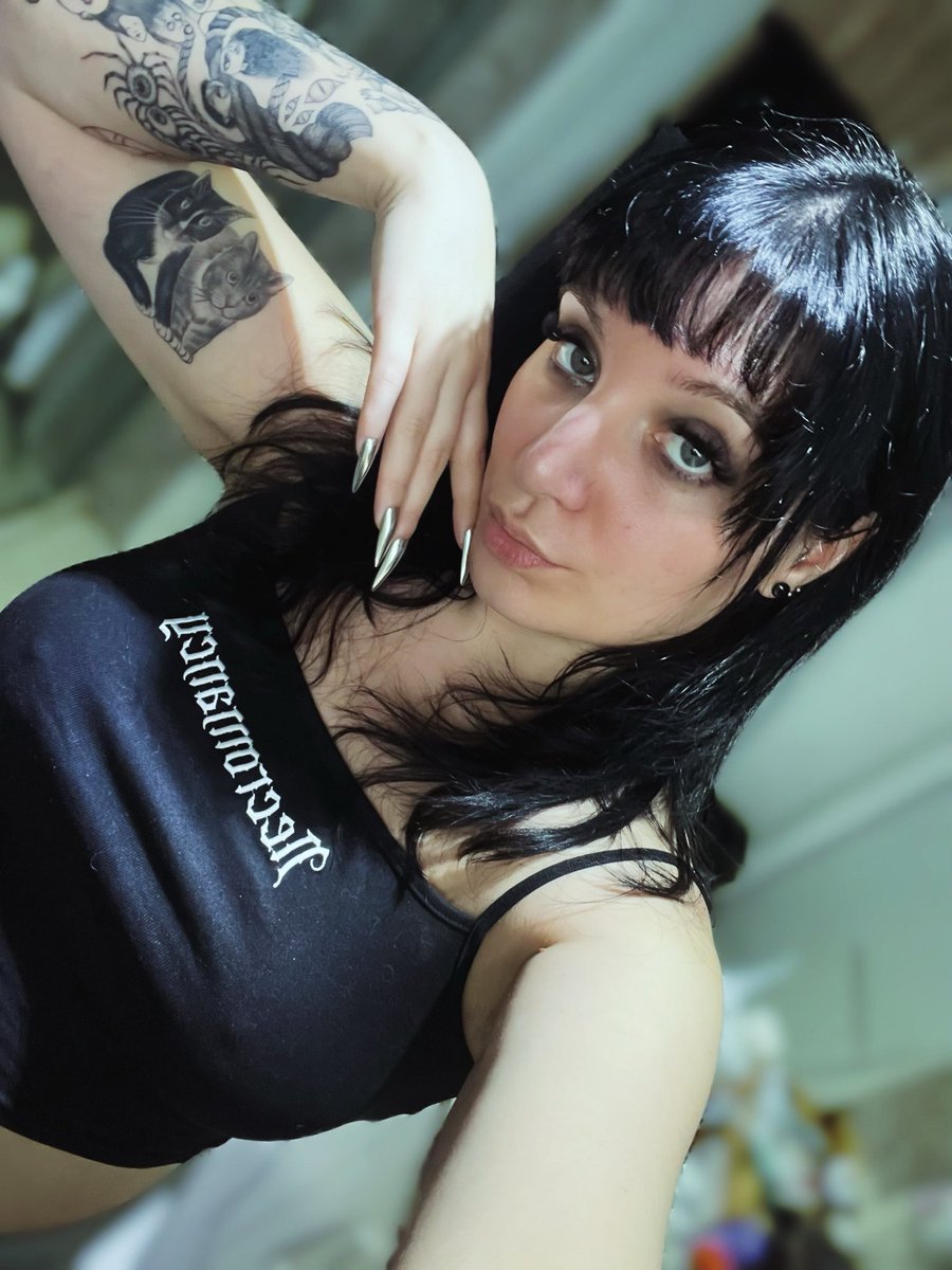 Lilith 🔪 tweet media