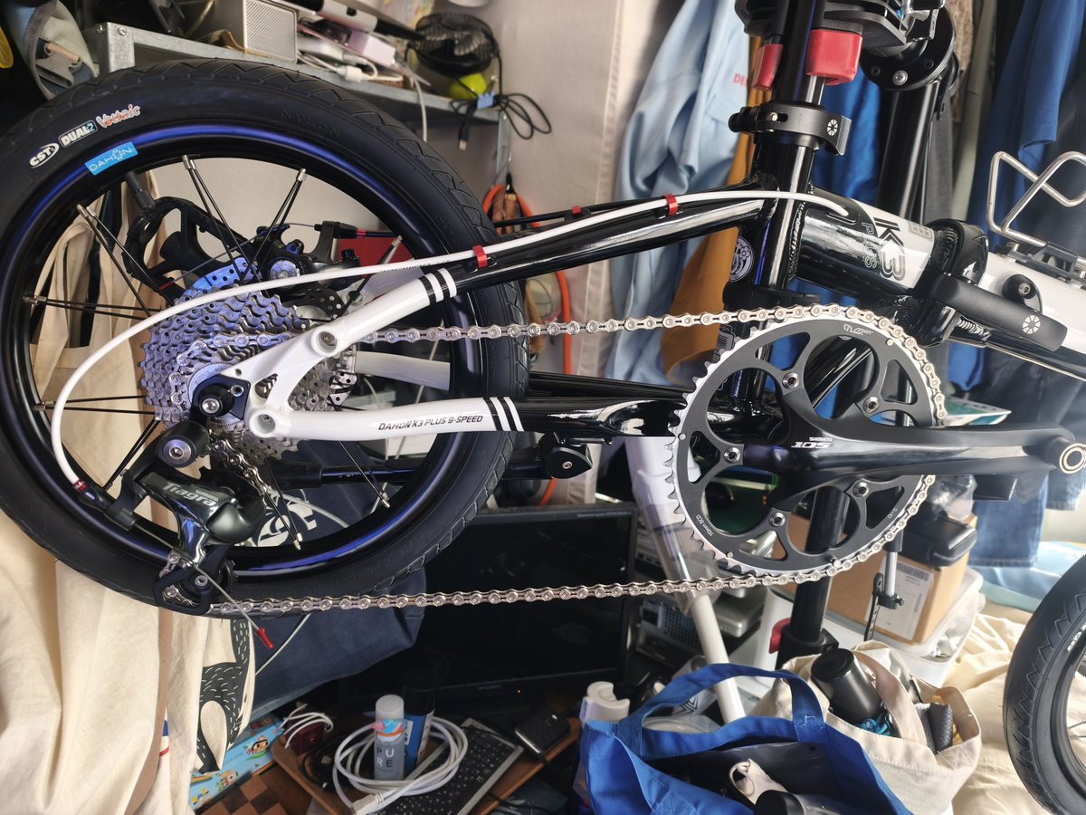 nomodon's tweet photo. ダホンK3plus
14インチ化への道 その4
車体38000円
クランク2000円
チェーンリング1000円
ボトルホルダー400円
サドルバック800円
在庫品0円
なかなかのSDGsなダホンw
ガード類とライトは購入
ベルは付いてますよ!(*´ω`*)
#おりたたぶ
#ダホン
#K3plus
#SDGs https://t.co/rfd4v3UOF8